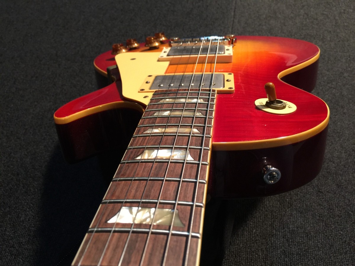 Electric Guitar Greco EG-75 1990 Mahogany Neck Cherry