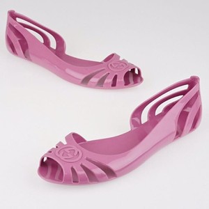 gucci jelly sandals pink
