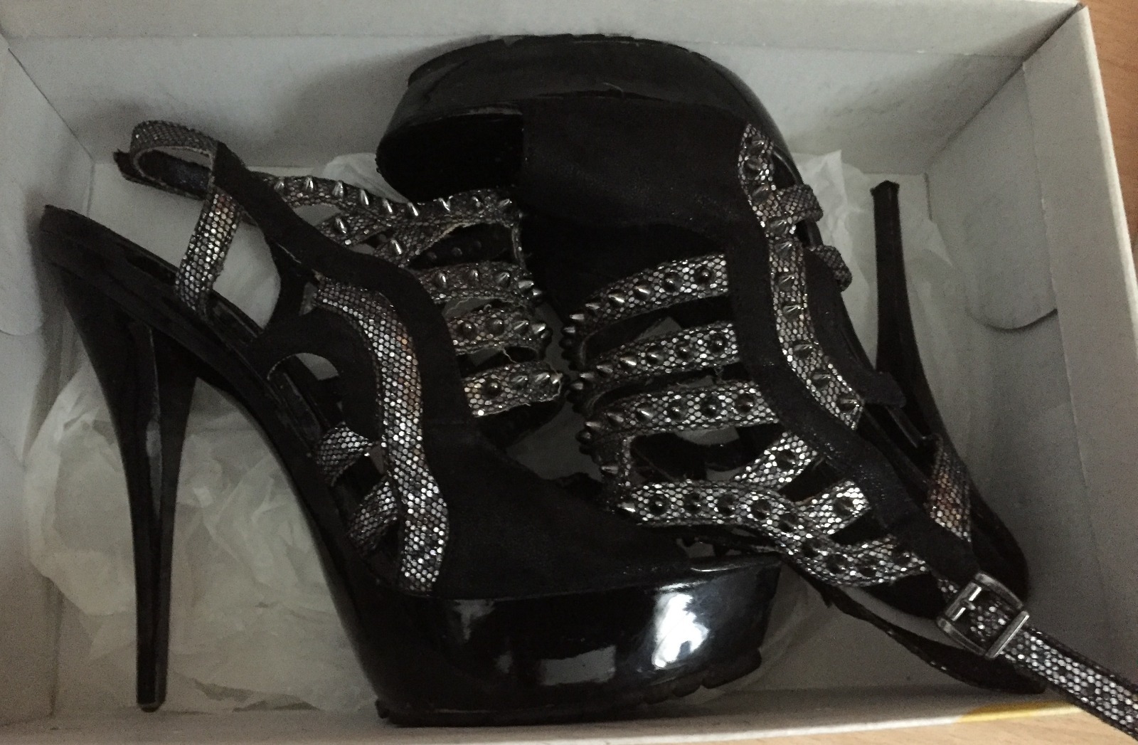 worn Silver and black River Island sandals. worn Silver and black River Island sandals.