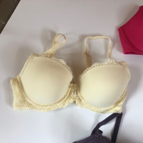 4 Stück Victorias Secret BHs Gr. 32D Angels Demi gefüttert 3 Spitzen, Pink Demi Uplift - Bild 2 von 10
