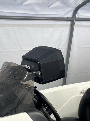 Lowrance HDS 9 Gen3, Heavy Duty Sun Shade with theft deterrent gimble knob kit - Picture 3 of 24