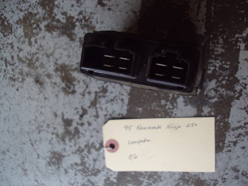 1995 Kawasaki Ninja EX250 EX 250 95-00 Computer ECU CDI OEM E6 - Picture 3 of 3