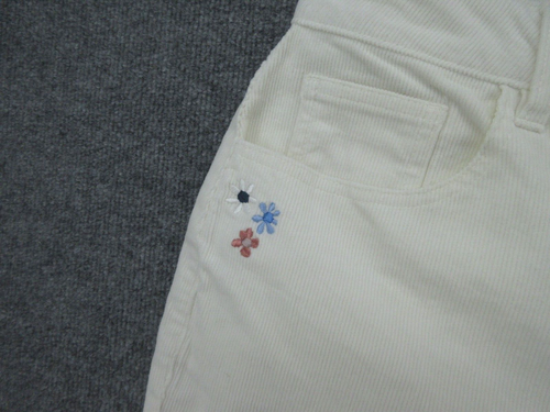 Forever 21 Pants Womens 1x White Corduroy Flower Embroidered Flare Ladies NEW - Picture 5 of 17