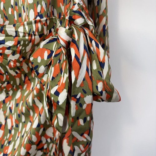 Eloquii Satin Allover Print Gürtel Wickelkleid mit Schlitz Gr. 20 Cocktail Gast - Bild 7 von 13