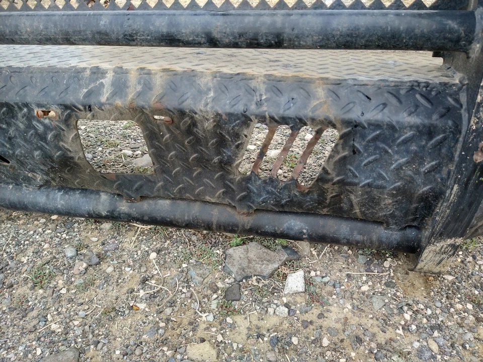 Parachoques delantero Ranch Hand FSC03HBL1 Silverado Sierra Avalanche 03-07 clásico Foto 4 de 4