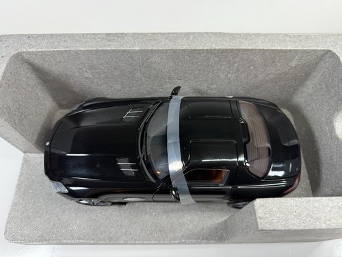 1:18 Mercedes-Benz SLS AMG Obsidian Black Met. Dealer Edition B66960042 - Picture 3 of 7