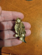 Vintage Mage In Japan Floral Leaf Faux Pearl Round Gold Tone Hair Clip Barrette