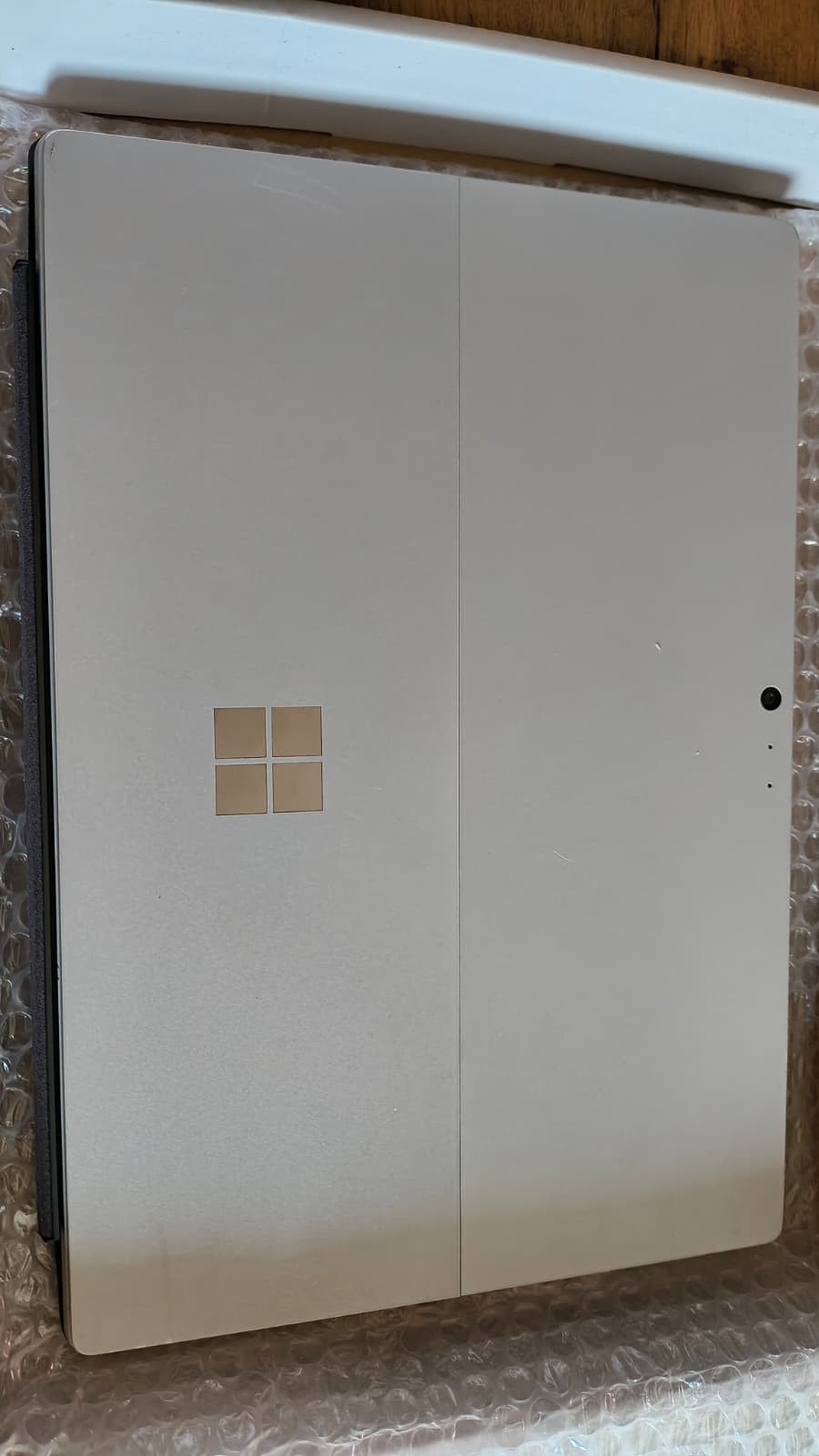 Foto 2 di 2