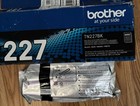 Wysokowydajna kaseta z czarnym tonerem Brother TN-227BK Beat Up-Sealed Cartridge