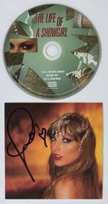 SIGNED CUTE HEART TAYLOR SWIFT LIFE OF A SHOWGIRL PHOTO 1 & CD BAS BECKETT COA