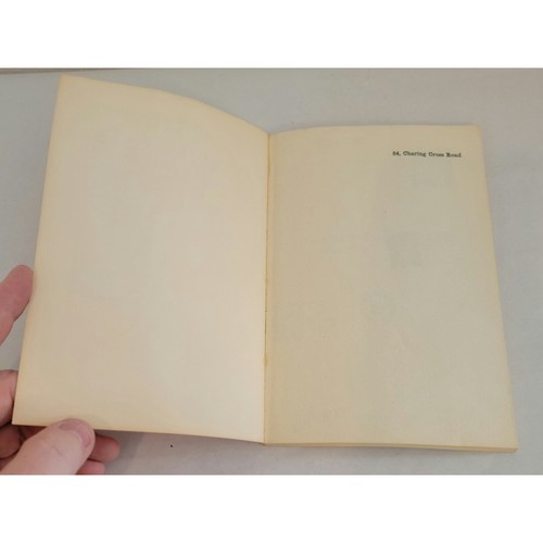84 Charing Cross Road by Helene Hanff • 1974 Avon First Edition Paperback *VG+* - Foto 7 di 8