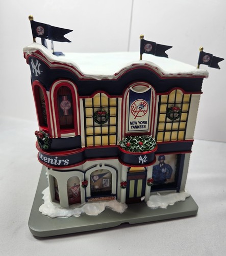 2004 New York Yankees Hawthorne Village Souvenir Shop 7"x6"x6" NIB - Picture 5 of 15