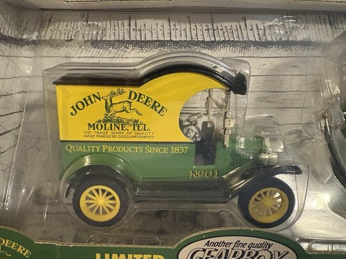 NEW GEARBOX 1912 FORD MODEL T DELIVERY CAR 1920S WAYNE GAS PUMP JOHN DEERE 1:24 - Picture 3 of 9
