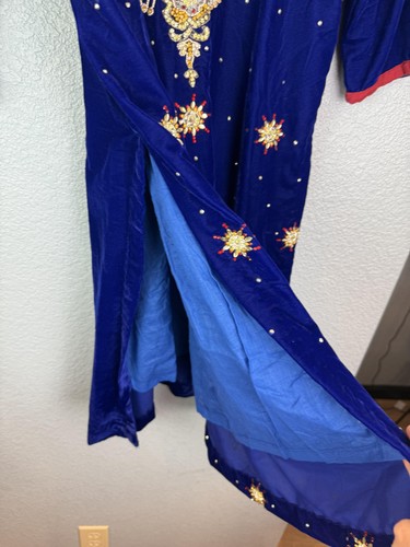 Embroidered Velvet Dress Womens Medium Pakistani Formal Beaded Ethnic Occasion - Picture 7 of 11