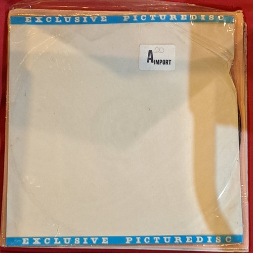 Elvis Presley TROUBLES Picture Disc LP - NEAR MINT 1984 AR 30020 DENMARK - Picture 2 of 2