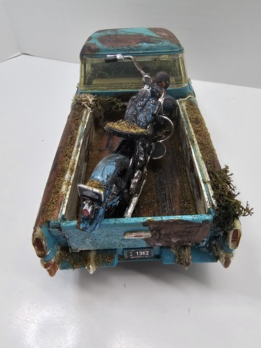 Chevrolet Pickup 1957 con Harley Davidson FL Hydra Glide A1953 personalizada... - Imagen 4 de 16