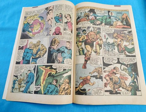Fantastic Four #223 Cómic 1980 quiosco Bill Sienkiewicz arte (en muy buen estado +) - Imagen 4 de 5