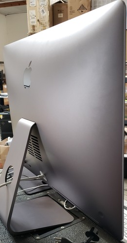 Apple iMac Pro 2017 8-Core 3.2GHz Retina 5K 27" 256GB 1TB SSD Radeon Pro Vega 56 - Picture 11 of 11