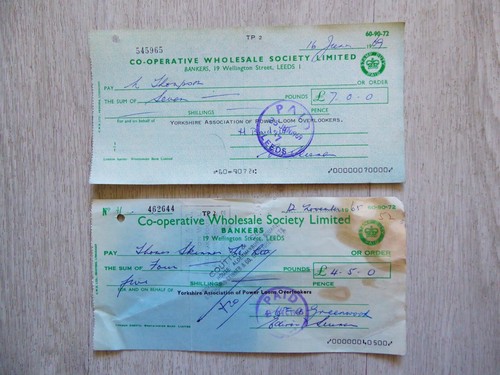 26 x CO-OPERATIVE WHOLESALE SOCIETY LTD Cheques 1969 Vintage Bundle - Picture 2 of 2