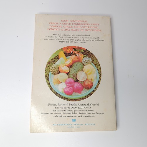 1967 The Tupperware Book of Picnics Parties & Snacks Around The World Vintage PB - Picture 2 of 9