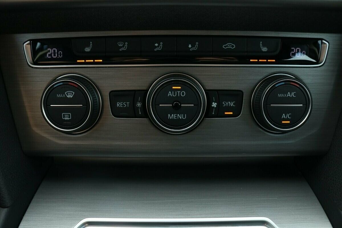 VW Passat 1,4 TSi 150 Trendline Vari.