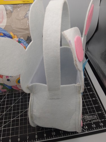 Felt Bunny Rabbit Easter Basket And Easter Cutouts NIP - Picture 3 of 6