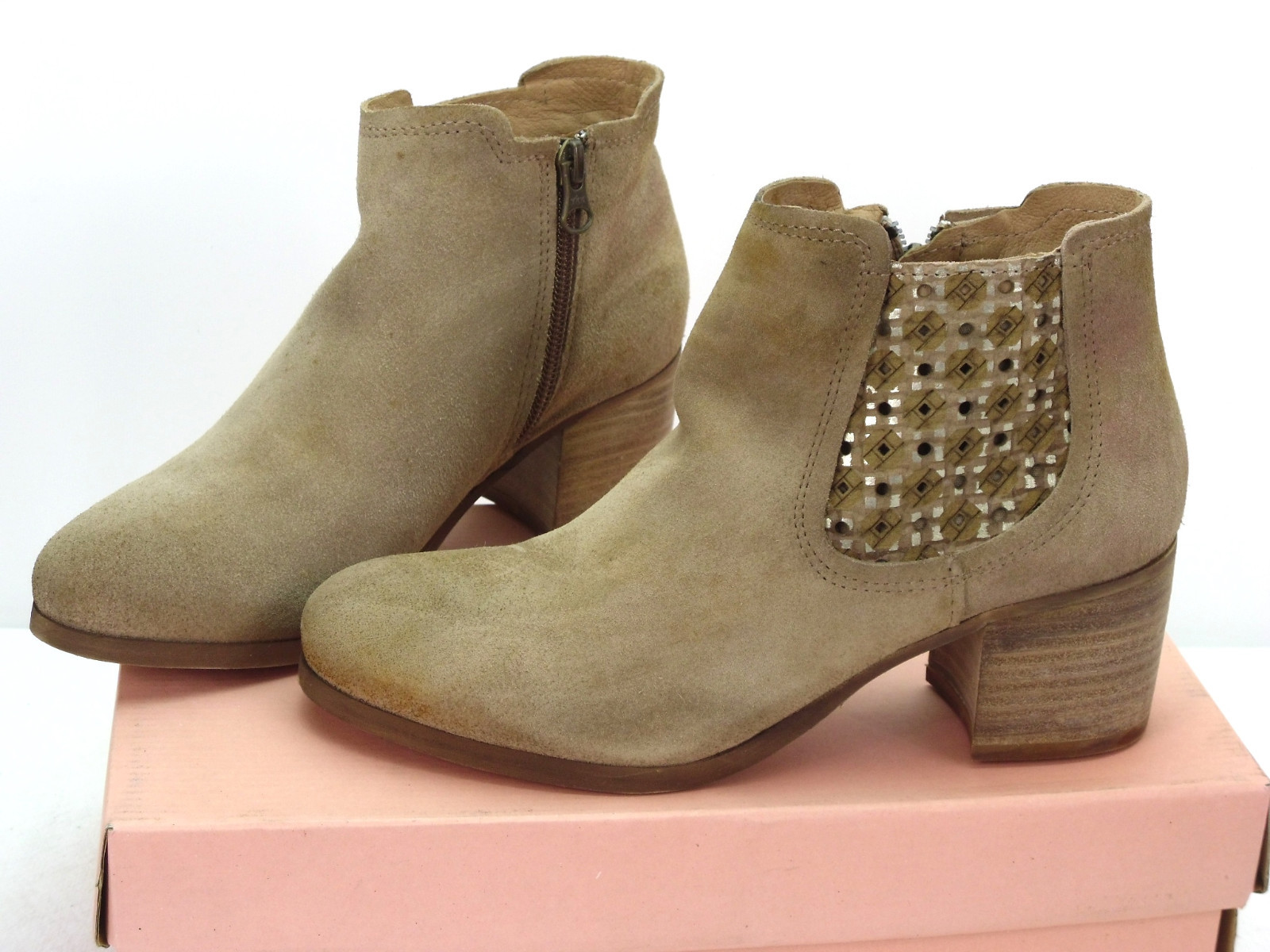 Bottines INNOVATION Daim Taupe P.37 NEUVES Prix Maga. Bottines INNOVATION Daim Taupe P.37 NEUVES Prix Maga.