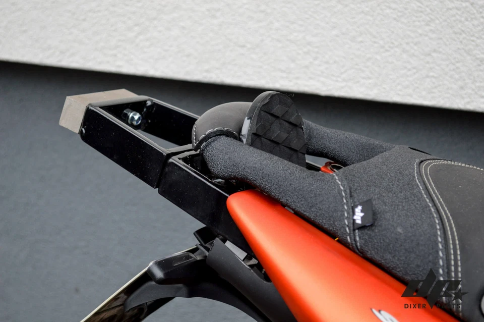 Barra rascadora de acero - 12 en punto - Triumph Speed Triple 675 (2008-2012) - Stunt Foto 3 de 4