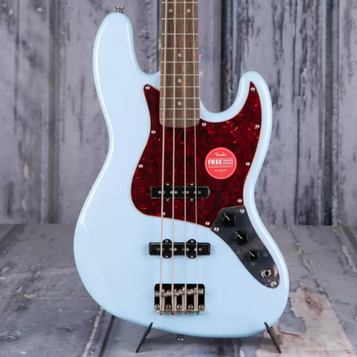 Squier Classic Vibe '60s Jazz Bass, Daphne Blue