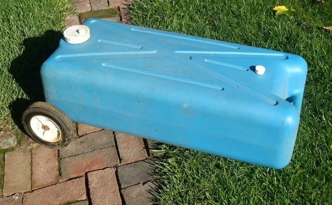 TOTE ALONG BIG 22 Gallon SIZE on WHEELS RV Holding Toilet Tank USED