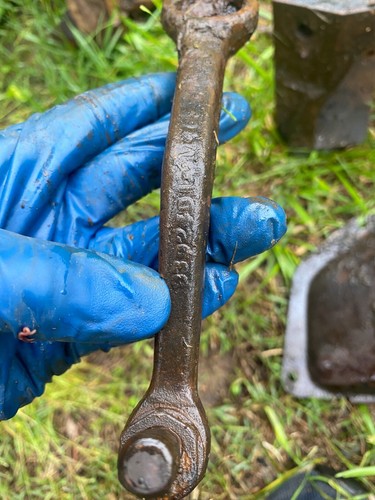 1955 1956 Chevrolet Chevy Truck 235-6 transmission bellhousing dust cover fork - Picture 5 of 23