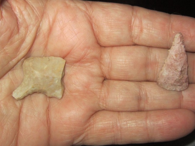 2 WELL USED AUTHENTIC MISSOURI STEMMED KNIFE NICE ARTIFACT SPEAR ARROWHEAD TOOLs 2 WELL USED AUTHENTIC MISSOURI STEMMED KNIFE NICE ARTIFACT SPEAR ARROWHEAD TOOLs