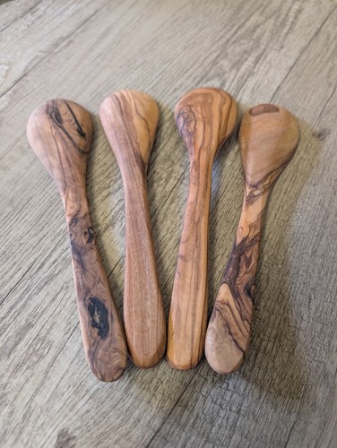 Olive wood Spoon - Picture 2 of 4