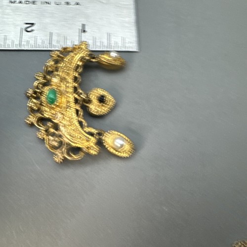 VTG Etruscan Revival Brooch Costume Gold Tone Dangle Faux Pearls Victorian - Picture 6 of 9