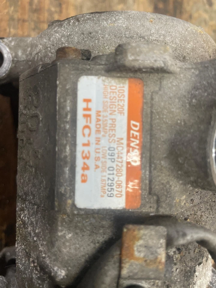 Воздушный компрессор переменного тока SUBURBAN 1500 10 11 12 13 14 - Изображение 2 из 2