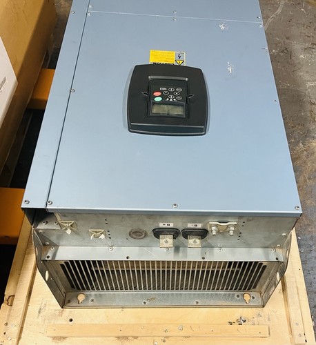 Eaton SVX9000 Cutler Hammer SVX150A1-4A1N1 Variable Frequency Drive 150HP - Picture 7 of 12