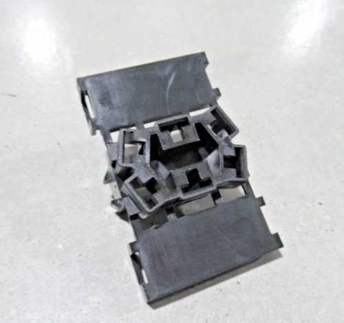 10 Pack Eaton 28-3426 Euro/SR Series Full Size Euro-Look Connector *NEW* - Picture 2 of 6