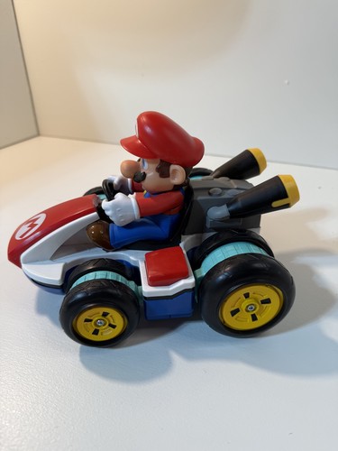 Nintendo Super Mario Kart Anti-Gravity Racer RC Luigi -CAR ONLY - Picture 3 of 3