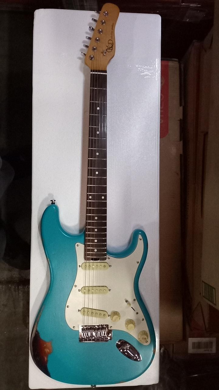 Second-hand KGD   electric guitar,blue, clearance sale, free shipping