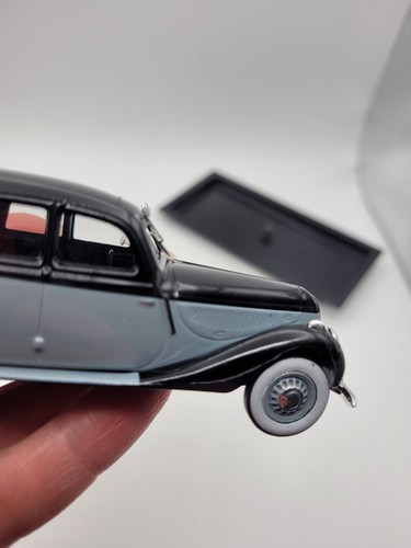 Amercom 1:43, BMW 335, coche modelo diecast negro y gris. - Imagen 12 de 24
