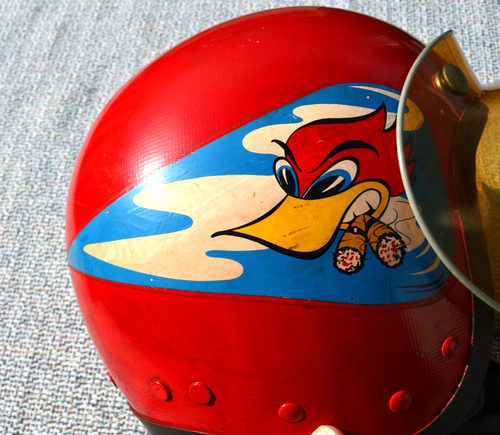 VINTAGE COLLECTIBLE MR. HORSEPOWER RACING HELMET WITH BUBBLE SHIELD - Picture 8 of 19