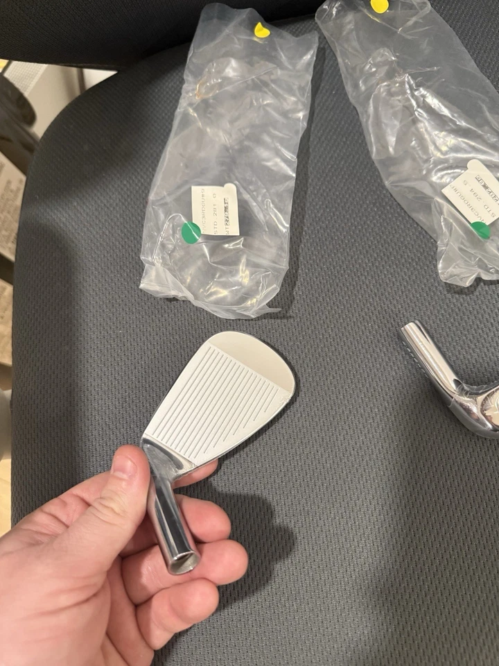 Nike VR Pro Combo Heads 8,9,P In Plastic With Specs On Sticker Right Handed - Image 4 of 4