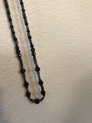Black Faceted onyx necklace, Vintage Beads With Modern Style - Picture 4 of 6