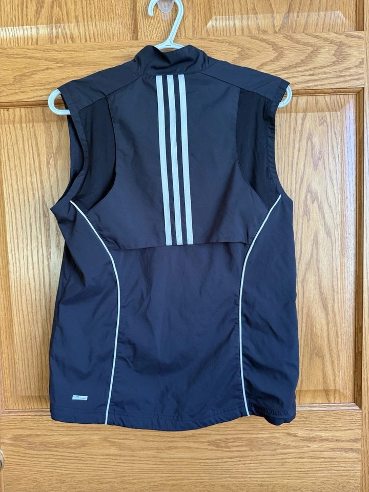 Женский жилет ADIDAS для гольфа на молнии размер маленький карманы на молнии черный Clima защита от ветра - Изображение 2 из 4