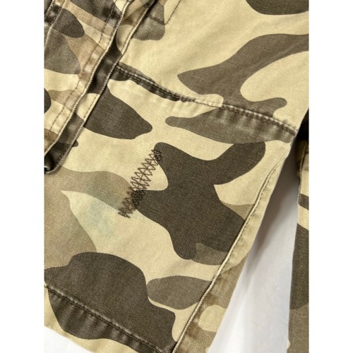 Mini Boden Shark Patch Camo Cargo Shorts Size 10 - Picture 5 of 14