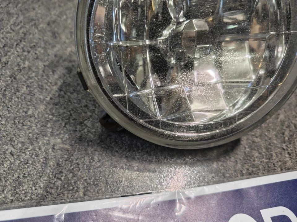 Luz antiniebla lateral pasajero Subaru Impreza 2002-2004 genuina 2,5RS WRX Outback Foto 3 de 4