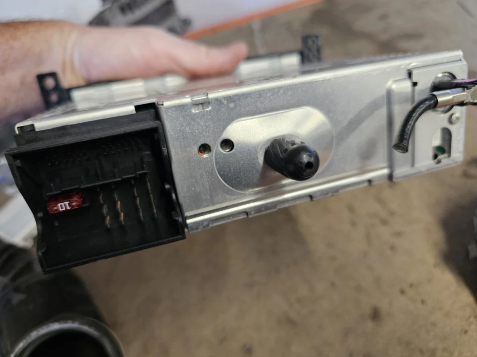 Mini Stereo head unit R50 R52 R53 01-06 Black CD player Radio 6917521 - Image 4 of 4