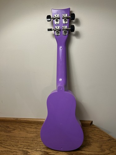 Doc McStuffins First Act Mini 4 String Kids Guitar - Picture 5 of 7