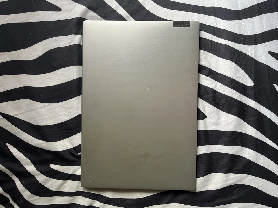 Portátil Lenovo Ideapad 3 💻 - Imagen 3 de 4