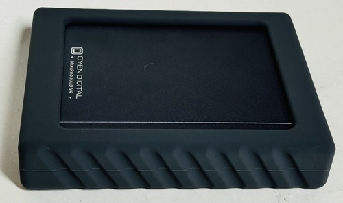 Oyen Digital Minipro Raid V4 robusto raid portatile USB-C (10 Gbps) - Foto 7 di 10
